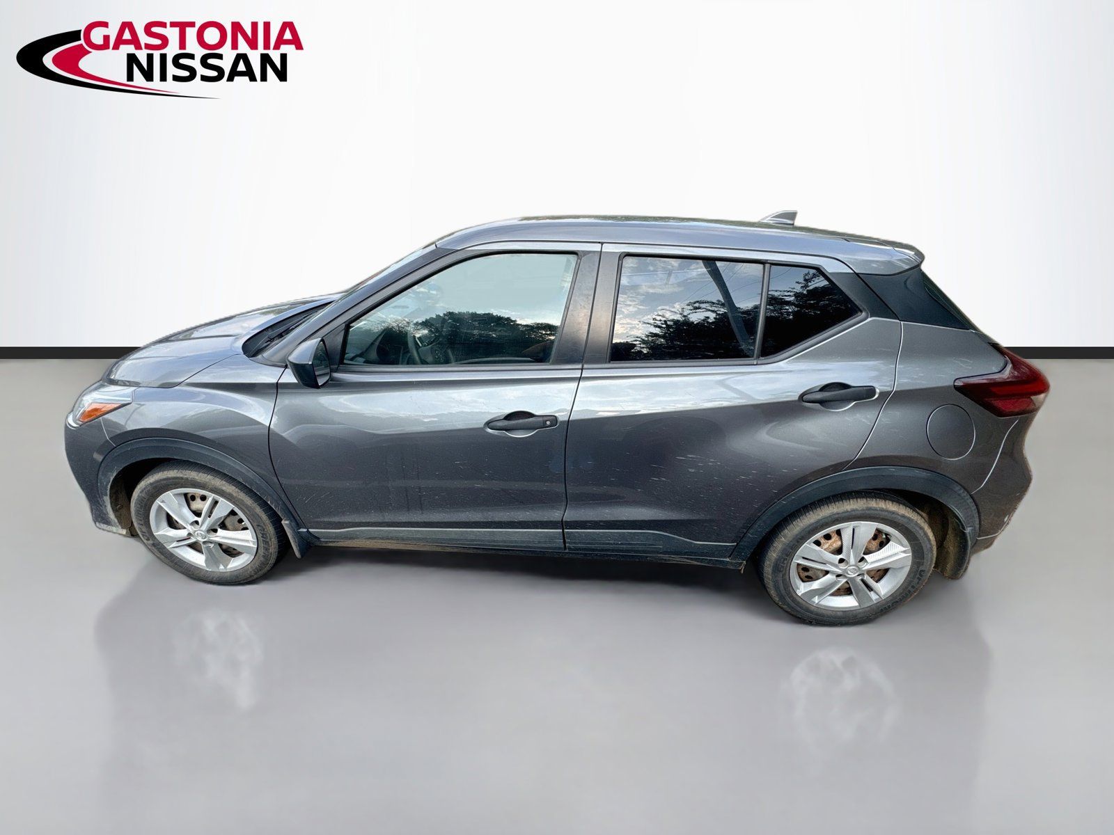 Used 2021 Nissan Kicks S FWD image 5