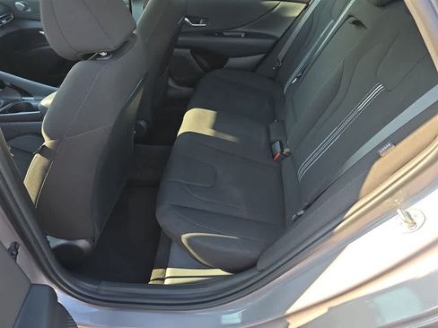 Used 2024 Hyundai Elantra SEL w/ Convenience Package FWD image 18