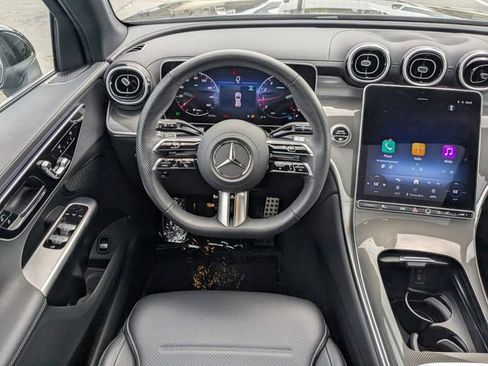 Used 2026 Mercedes-Benz GLC 300 image 17