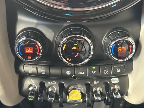 Used 2023 MINI Cooper SE image 17