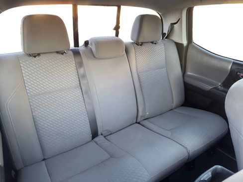 Used 2020 Toyota Tacoma SR w/ SR Convenience Package image 17