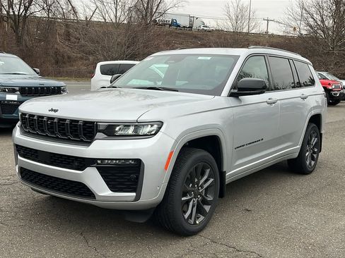 New 2026 Jeep Grand Cherokee L Limited image 3
