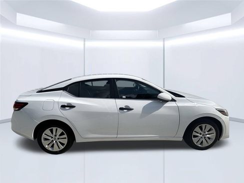 Used 2025 Nissan Sentra S FWD image 2