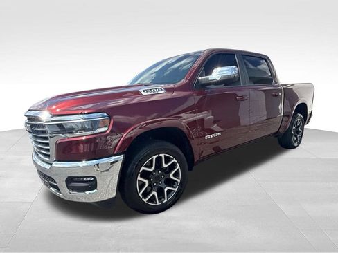 Used 2025 RAM 1500 Laramie AWD/4WD image 6