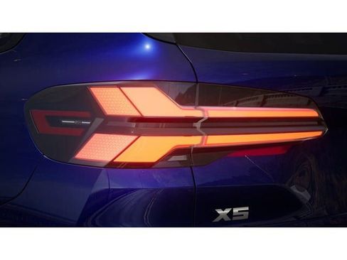 New 2026 BMW X5 M60i image 9