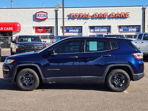 Used 2021 Jeep Compass Sport FWD image 3