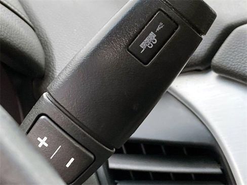 Used 2018 GMC Yukon XL SLT image 24