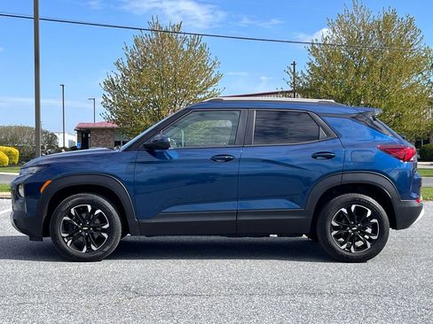 Used 2021 Chevrolet TrailBlazer LT w/ Sun and Liftgate Package image 5