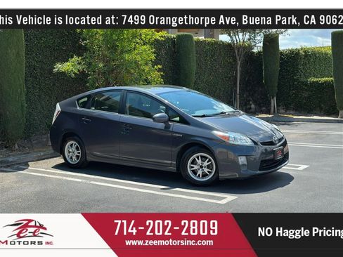 Used 2011 Toyota Prius Three FWD image 2