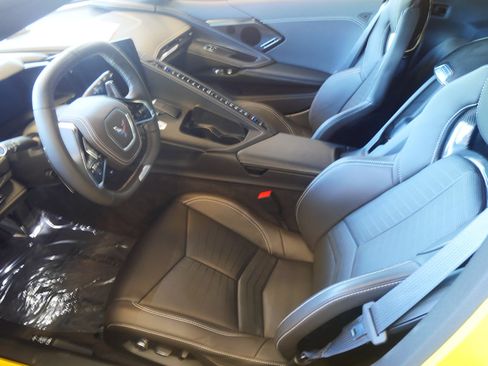 Used 2025 Chevrolet Corvette Z06 w/ Stealth Interior Trim Package RWD image 9