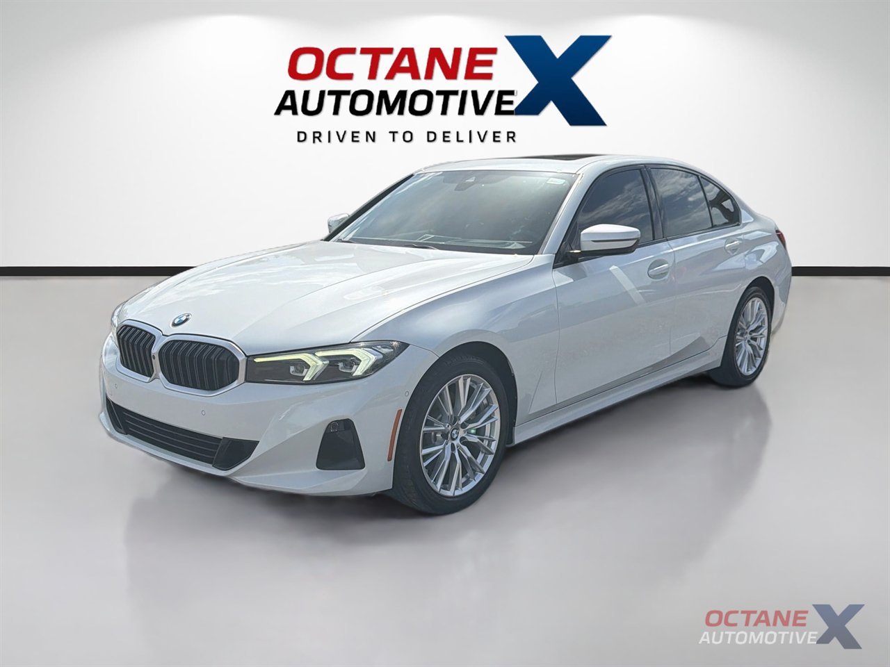 Used 2023 BMW 330i Sedan w/ Premium Package RWD image 3
