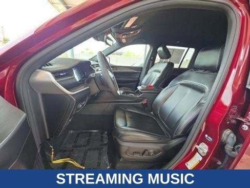 Used 2024 Jeep Grand Cherokee Limited image 8