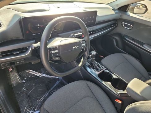 Used 2025 Kia K4 FWD image 7