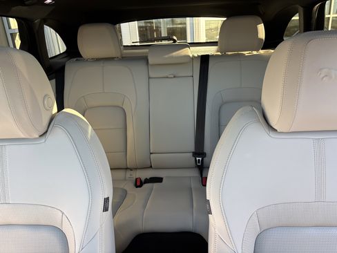 Certified 2025 Jaguar F-PACE R-Dynamic S image 22