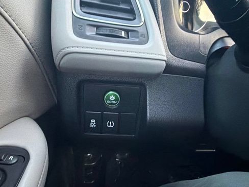 Used 2018 Honda HR-V EX-L image 21