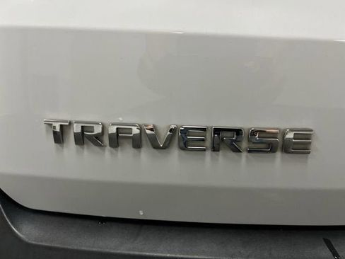 Used 2019 Chevrolet Traverse LT FWD image 30