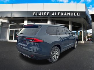 Used 2024 Toyota Grand Highlander Limited video 3