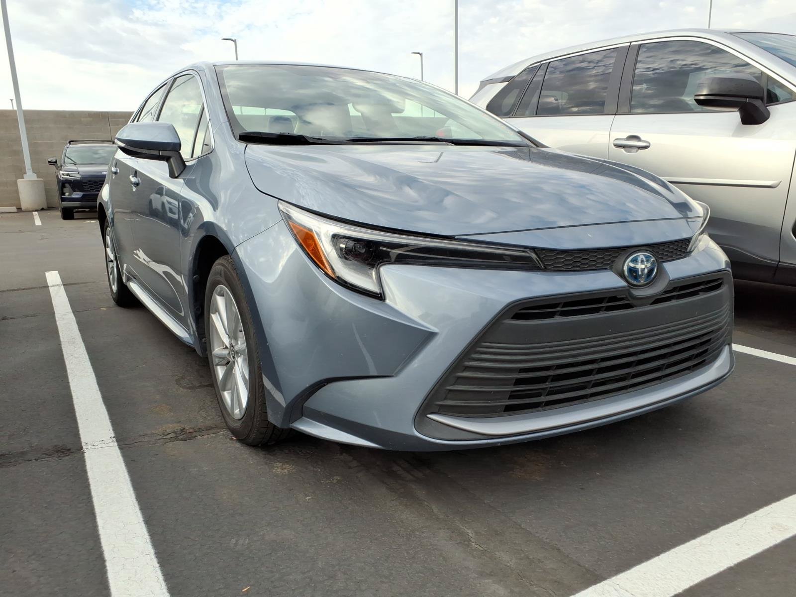 Used 2024 Toyota Corolla XLE FWD image 1