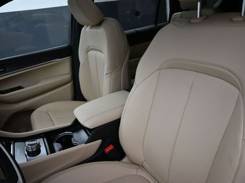 New 2025 Jeep Grand Cherokee L Limited w/ Luxury Tech Group II image 31