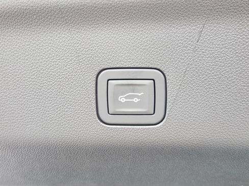 New 2026 Chevrolet Tahoe Premier image 16