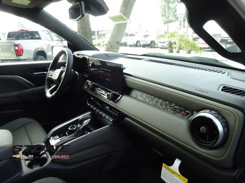 New 2026 Chevrolet Colorado ZR2 image 16