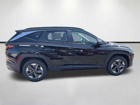 New 2026 Hyundai Tucson SEL FWD image 2