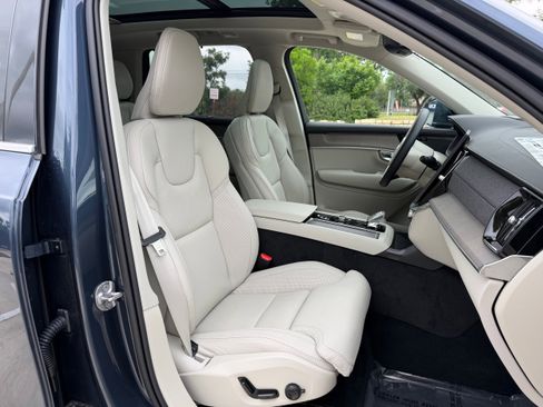 Used 2026 Volvo XC90 B6 Ultra w/ Protection Package AWD/4WD image 8