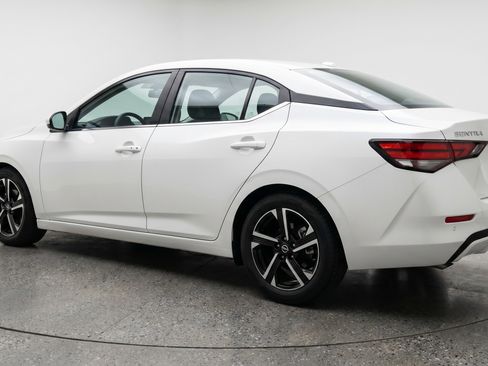 Used 2025 Nissan Sentra SV FWD image 6