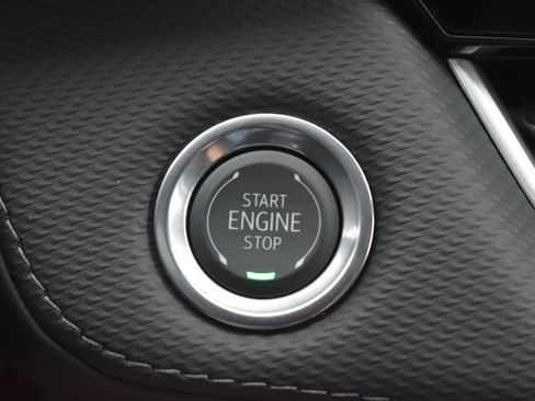 New 2026 Chevrolet Equinox LT w/ Safety and Technology Package FWD image 27