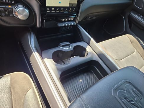 Used 2023 RAM 1500 Laramie AWD/4WD image 32