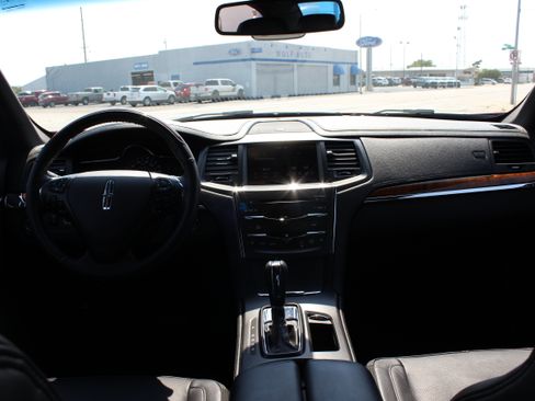 Used 2013 Lincoln MKS FWD image 5