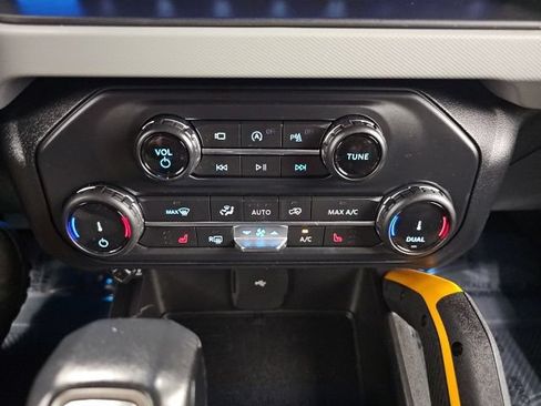 Used 2022 Ford Bronco Badlands w/ Sasquatch Package AWD/4WD image 23