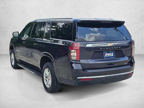 Used 2024 Chevrolet Suburban LT RWD image 8