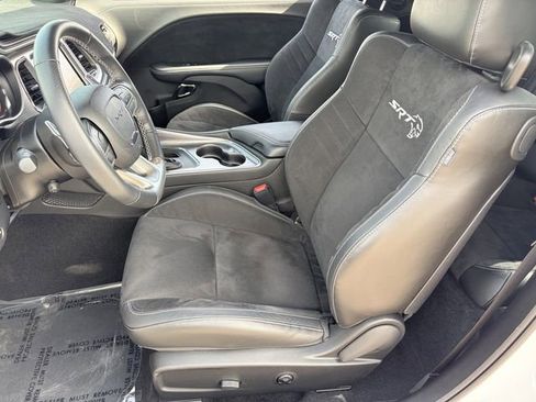 Used 2022 Dodge Challenger SRT Hellcat RWD image 7
