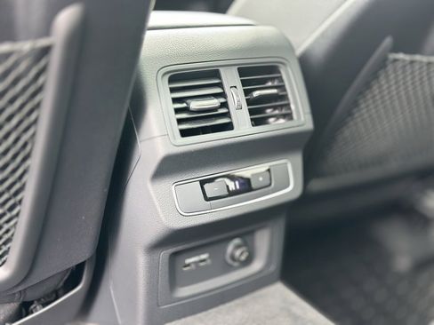 Used 2023 Audi Q5 2.0T Premium w/ Convenience Package image 22