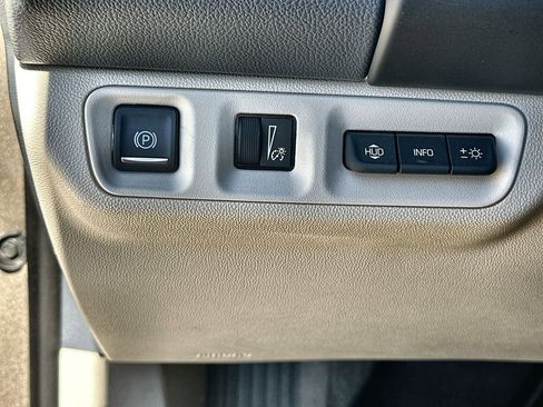 Certified 2023 GMC Acadia Denali w/ Denali Technology Package image 18