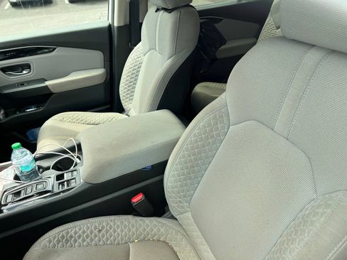 Used 2023 Honda Pilot LX image 5