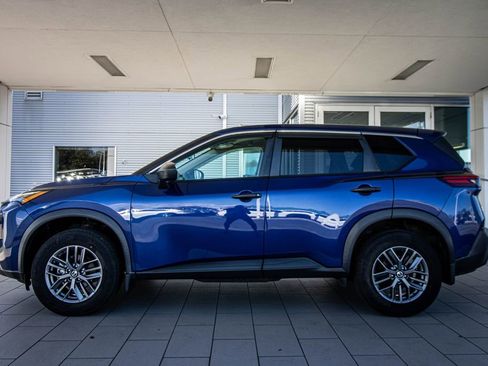 Used 2021 Nissan Rogue S image 11