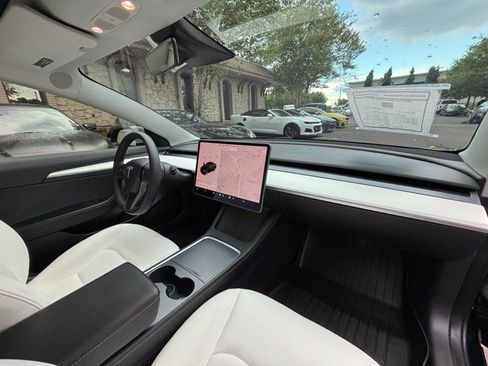 Used 2022 Tesla Model 3 Long Range AWD/4WD image 32