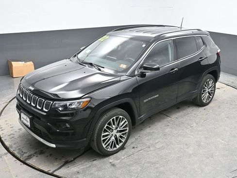 Used 2022 Jeep Compass Limited image 21