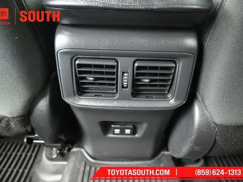 Used 2021 Toyota RAV4 XLE AWD/4WD image 19