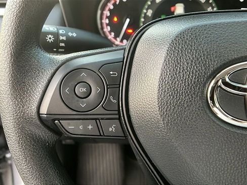 Used 2025 Toyota RAV4 LE image 23