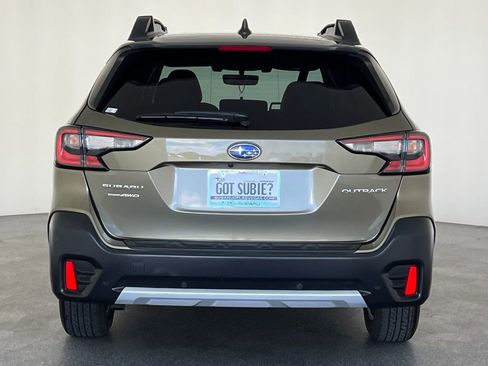 Certified 2022 Subaru Outback Limited AWD/4WD image 5
