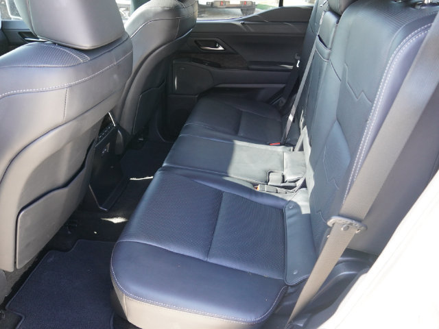 Used 2025 Lexus GX 550 w/ Accessory Package (Z1) AWD/4WD image 30