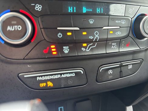 Used 2019 Ford Escape SE image 20