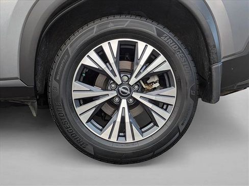 Used 2023 Nissan Rogue SV w/ SV Premium Package AWD/4WD image 24