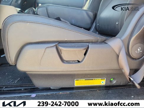 Certified 2023 Kia Carnival SX FWD image 13