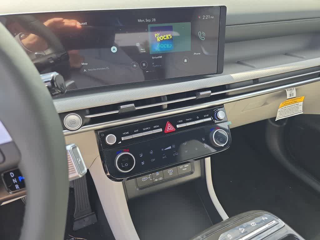 New 2026 Hyundai Tucson Limited w/ Tow & Go Package FWD image 29