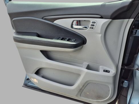 Used 2017 Honda Pilot Elite image 18