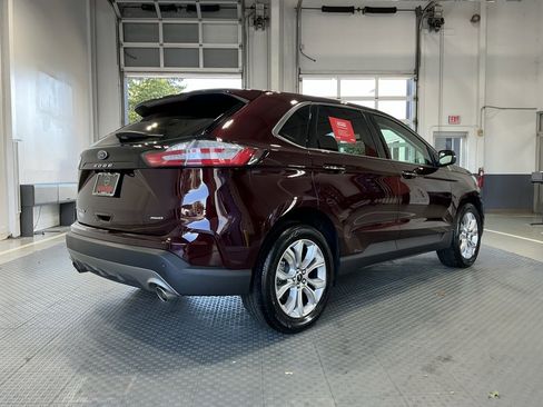 Used 2024 Ford Edge Titanium image 35